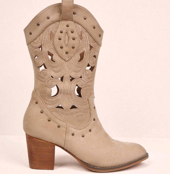 Women's Fashionable Mid-Calf Boots Suitable For Vacation - Picture 2 of 7